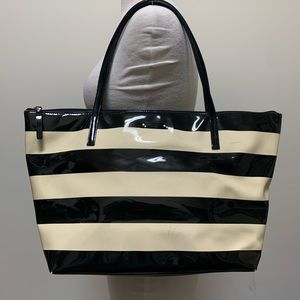 Kate Spade, beige and black patent leather shoulder
